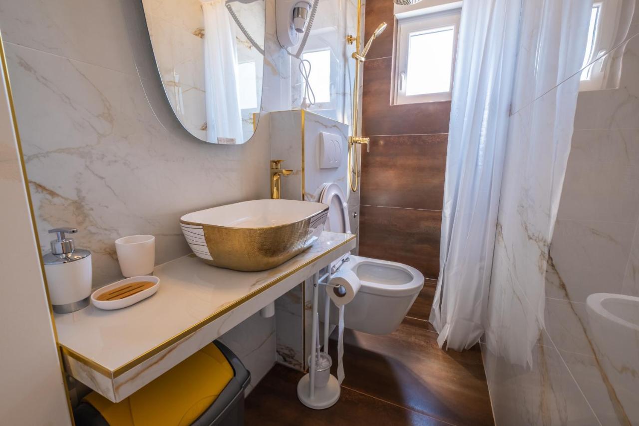 Premium Relax Rooms 诺维·维诺多尔斯基 外观 照片