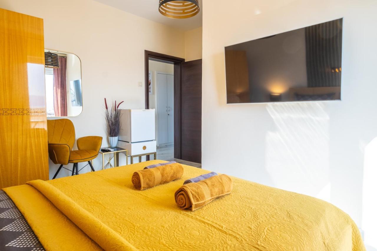 Premium Relax Rooms 诺维·维诺多尔斯基 外观 照片