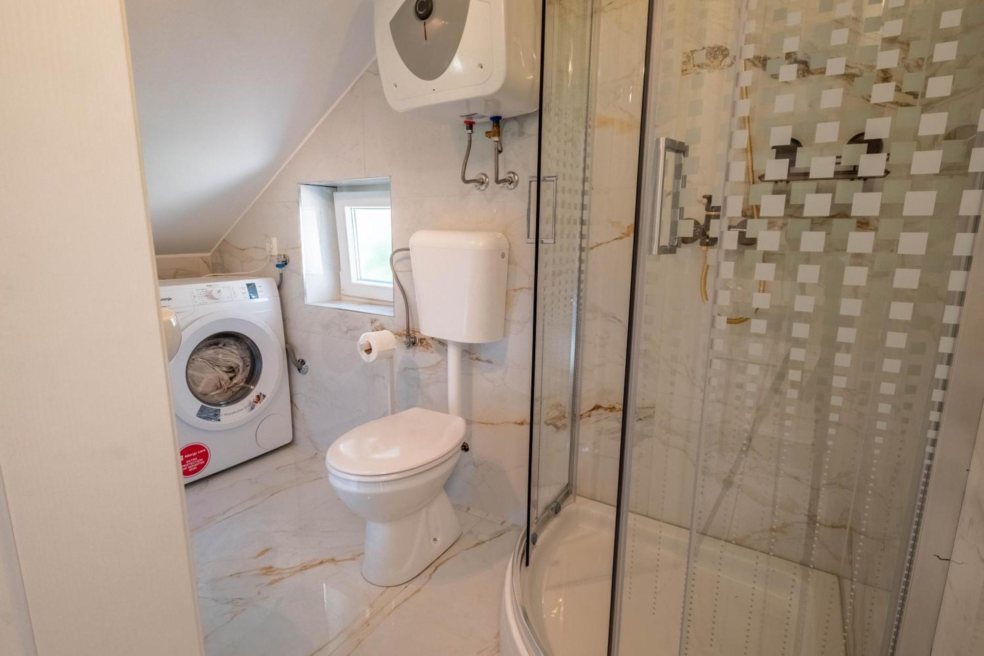 Premium Relax Rooms 诺维·维诺多尔斯基 外观 照片
